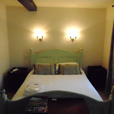 The White Swan 3*